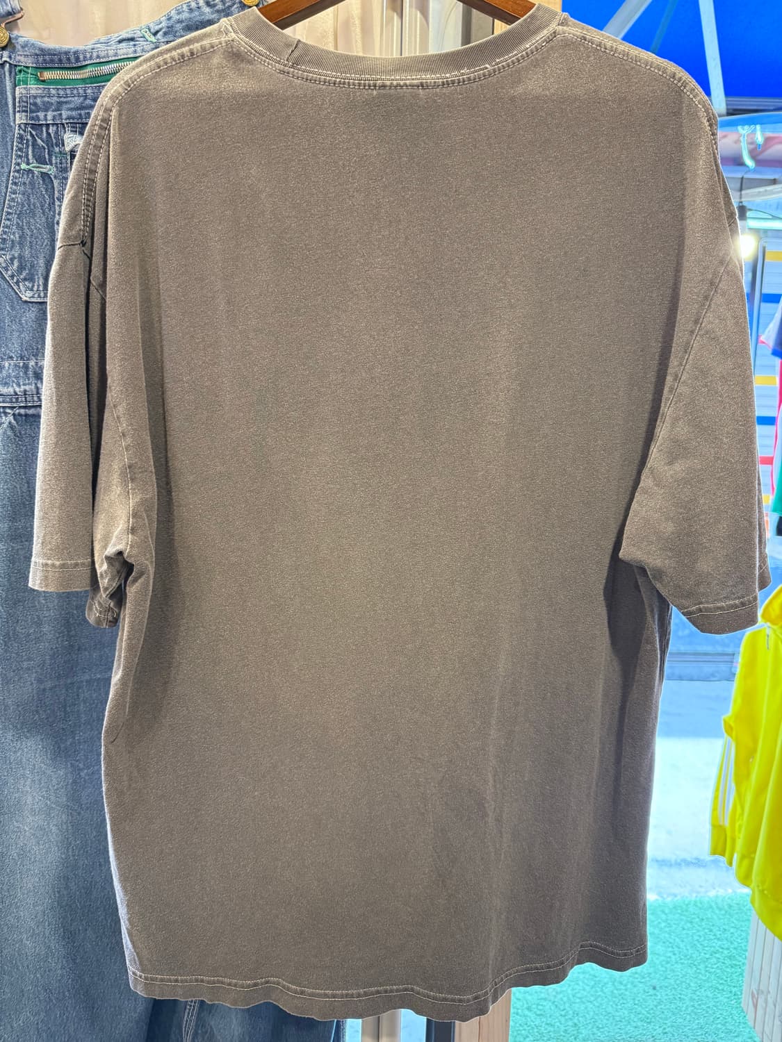 트래블 러닝 프린팅 차콜 반팔 티셔츠 상품이미지3