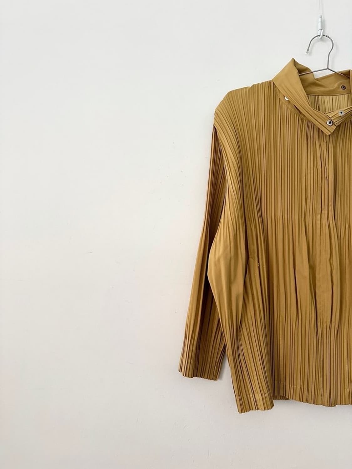 Tutleneck pleats zip up / yellow 상품이미지5