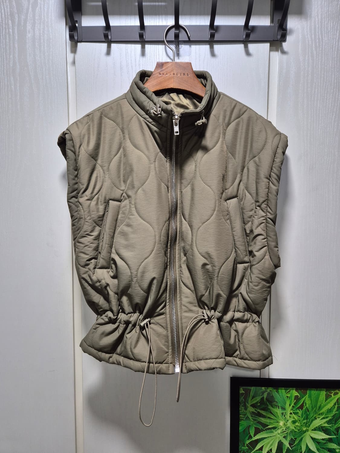 빈티지 카키색 퀼팅 패딩 조끼 상품이미지1