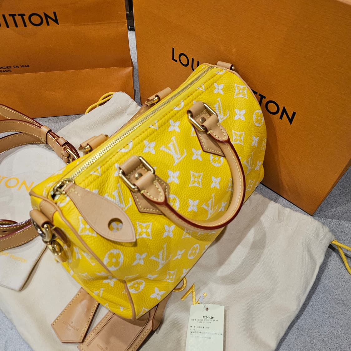 루이비통 P9 제이홉 반둘리에 25 모노그램 스피디 백 상품이미지8