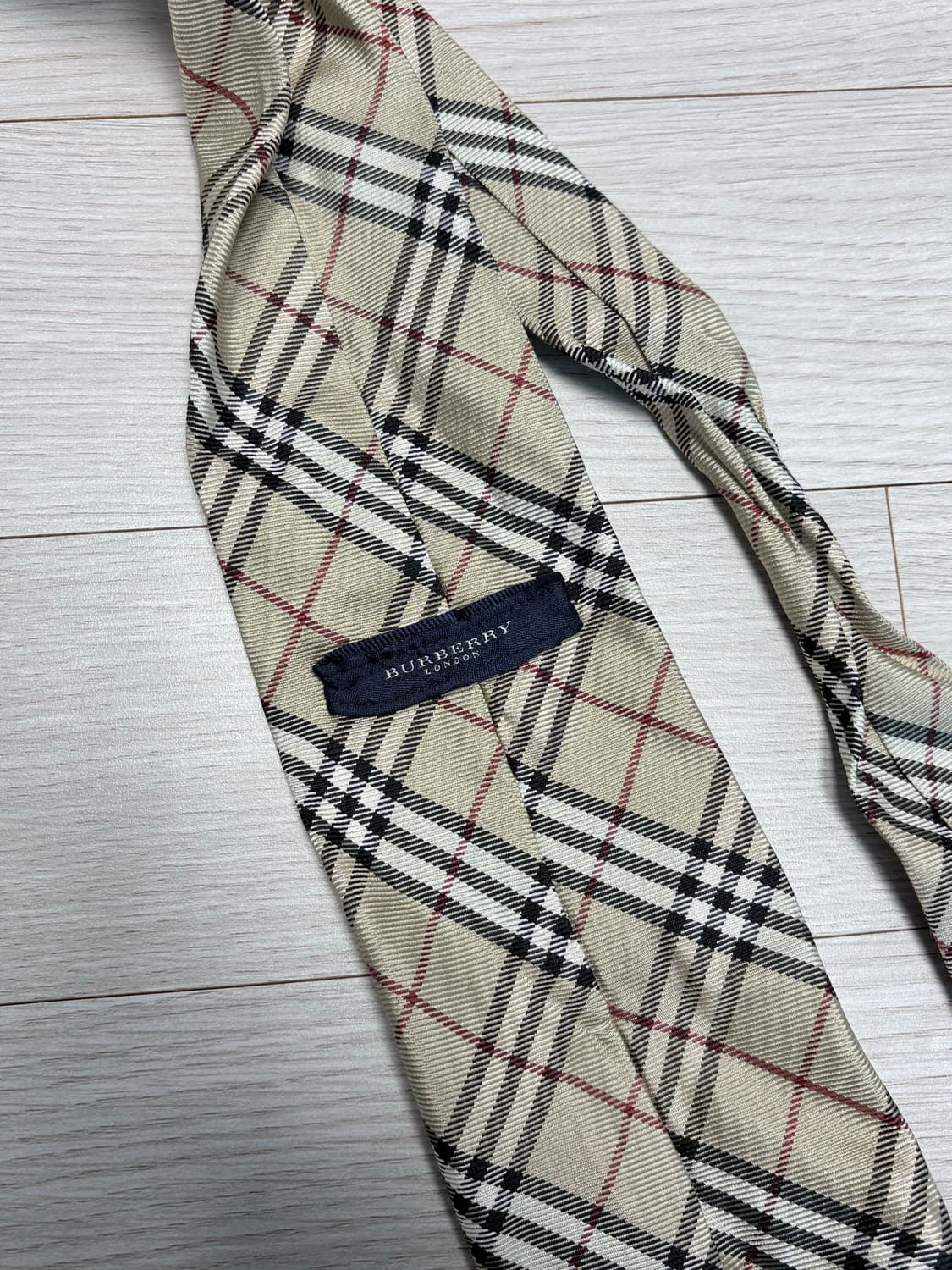 버버리넥타이 상품이미지2