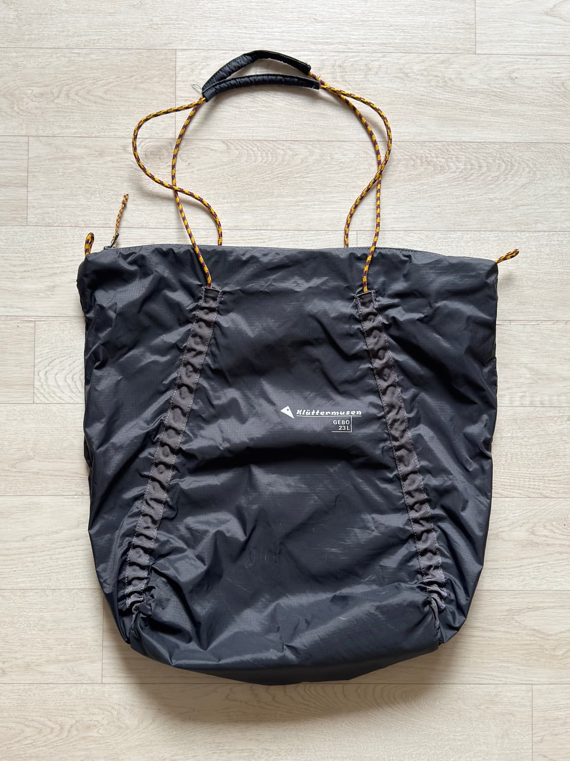 클라터뮤젠 게보 백 23L 레이븐 상품이미지1