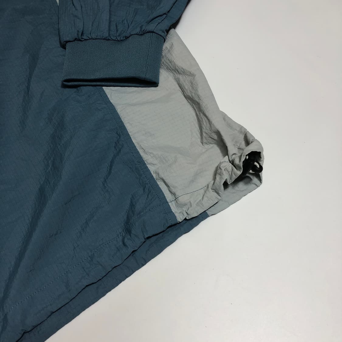 필루미네이트 나일론 맨투맨 L 상품이미지5