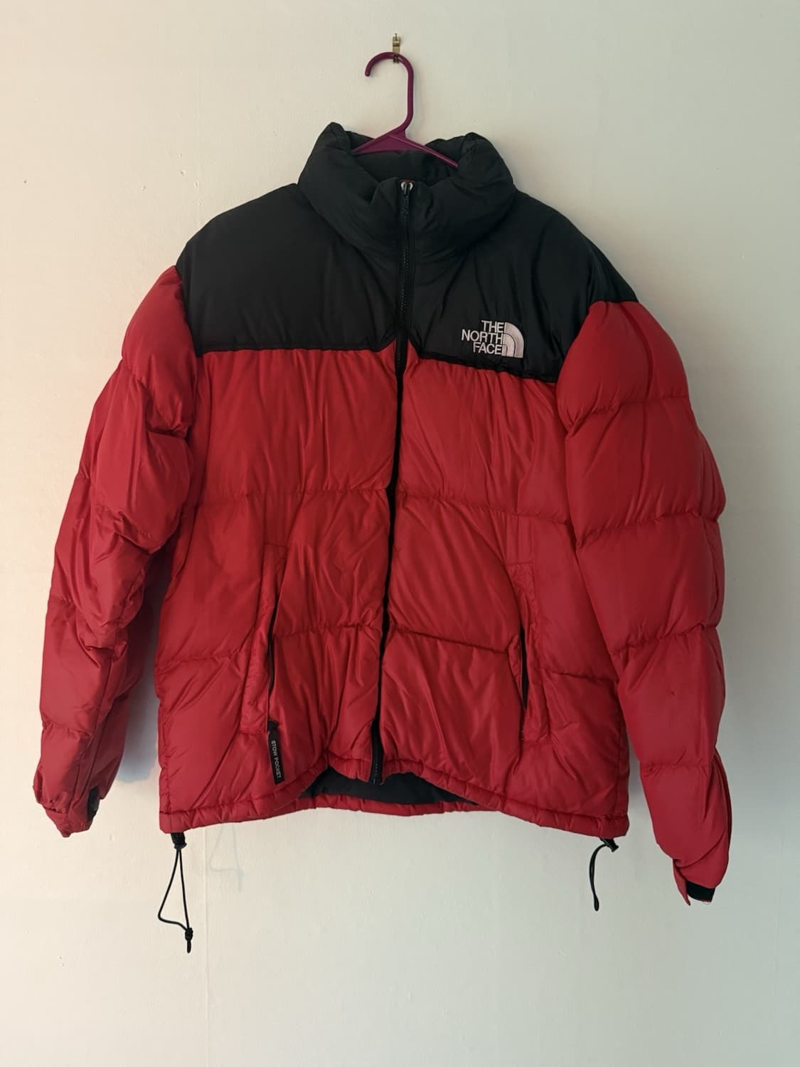 17FW 노스페이스 누프시 700 패딩 레드/블랙 상품이미지1