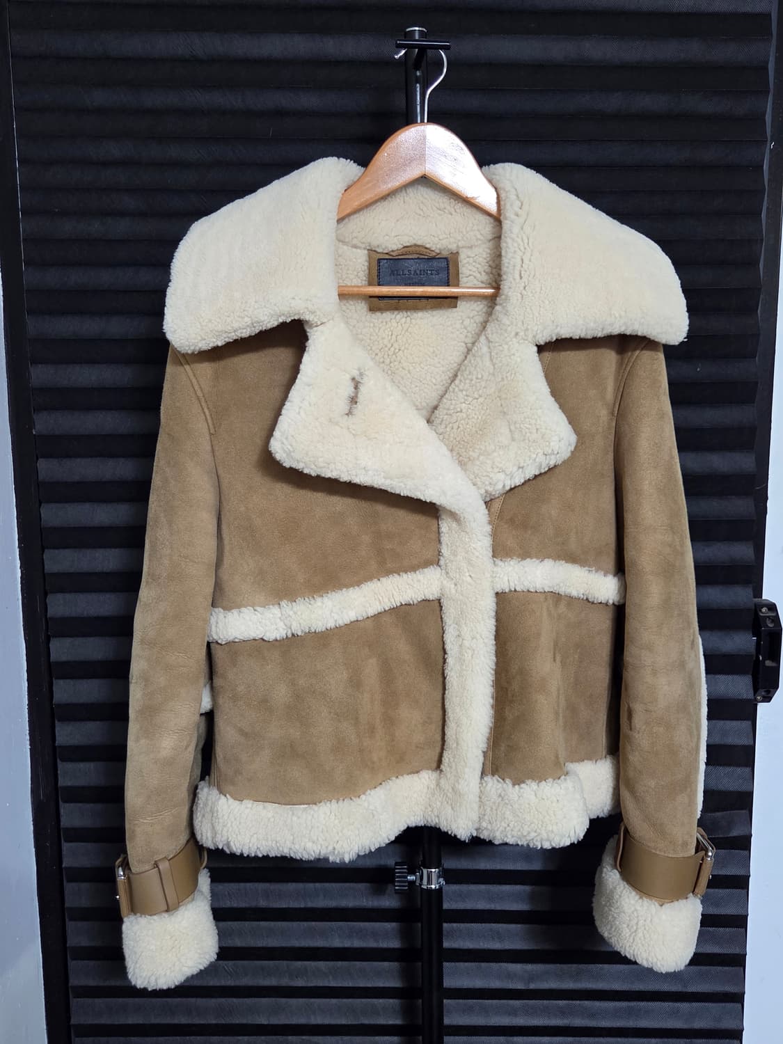 (블랙핑크 지수 착용) [올세인츠] 팔리 시어링 무스탕 | 00006 상품이미지1