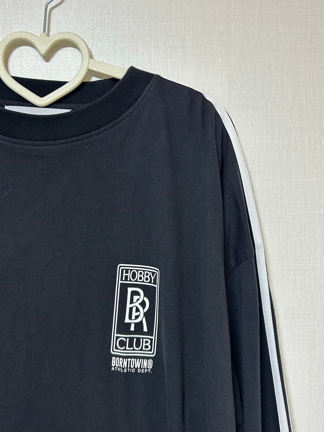 BORNTOWIN 검정 긴팔 티셔츠 상품이미지3