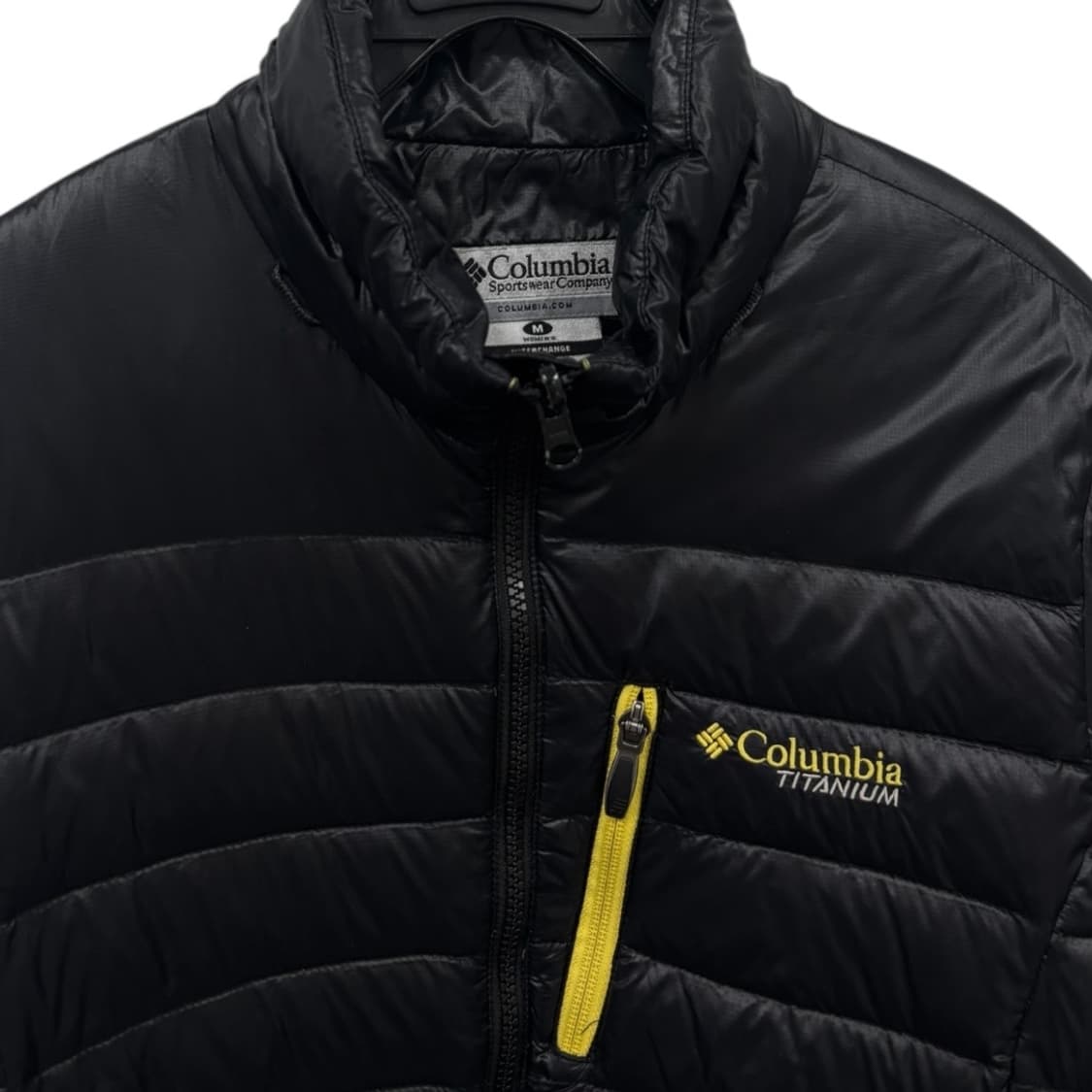 몽벨 우먼 경량 다운패딩 상품이미지3