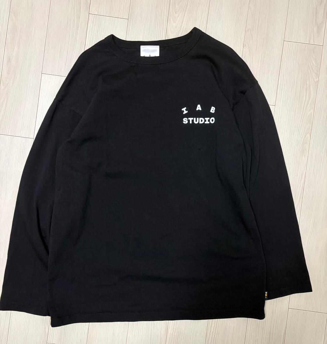 LIGHT LONGSLEEVE BLACK 상품이미지1