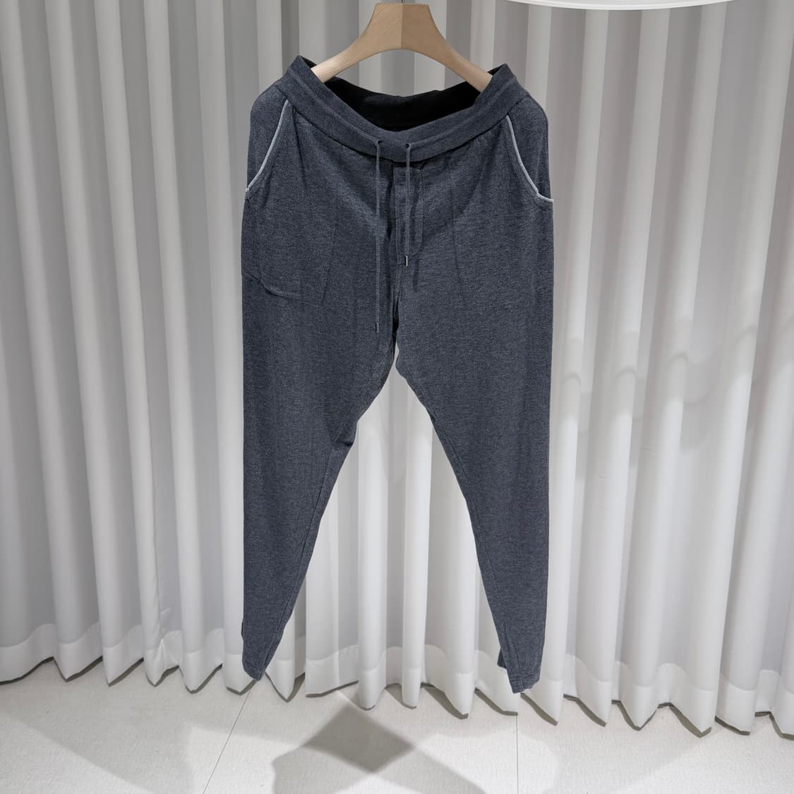 (A+/M) / 로로피아나 캐시미어 판타플랫 트레이닝 팬츠 그레이 상품이미지2