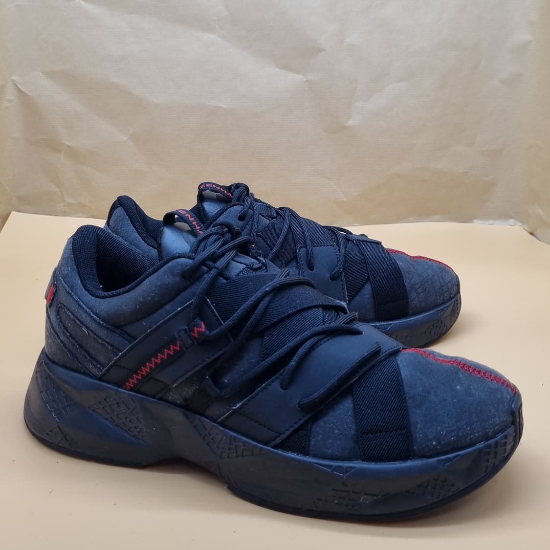 아이젠 하트 프리즌 남성운동화 실사이즈265 상품이미지1