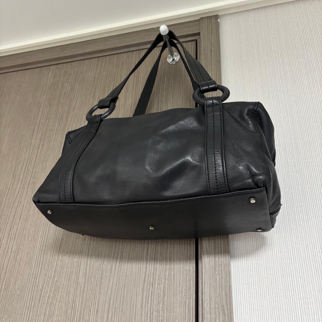 이세이미야케 레더 토트백 상품이미지2