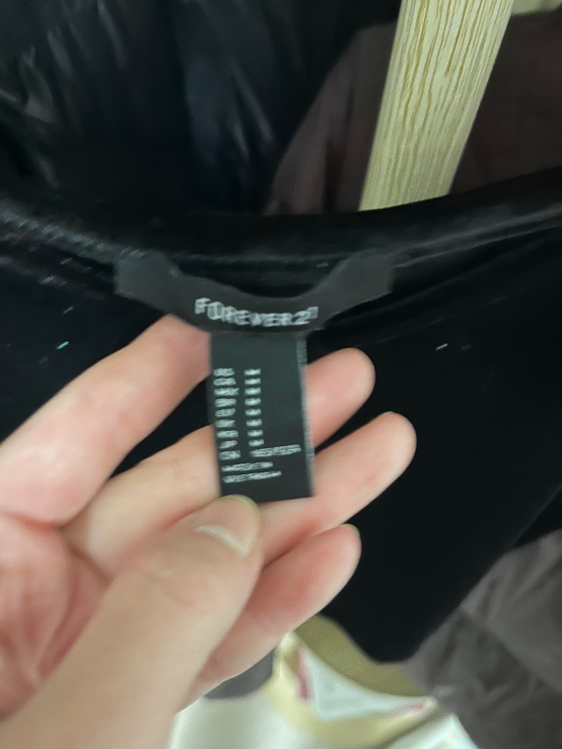 Forever21 블랙 벨벳 크롭 슬리브리스 M 상품이미지4