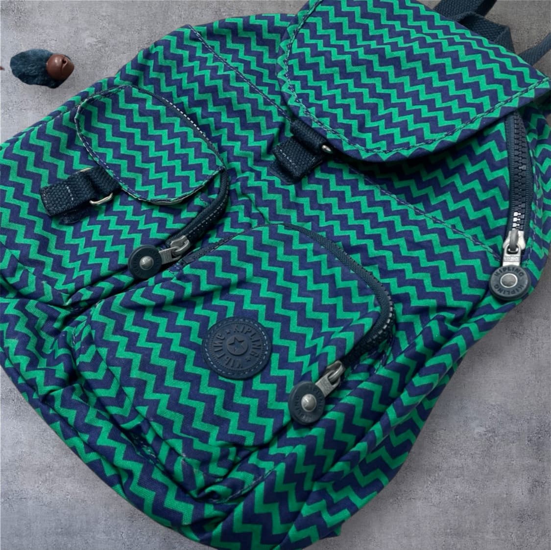 키플링 Kipling 그린 체브론 패턴 시티 백팩 상품이미지2