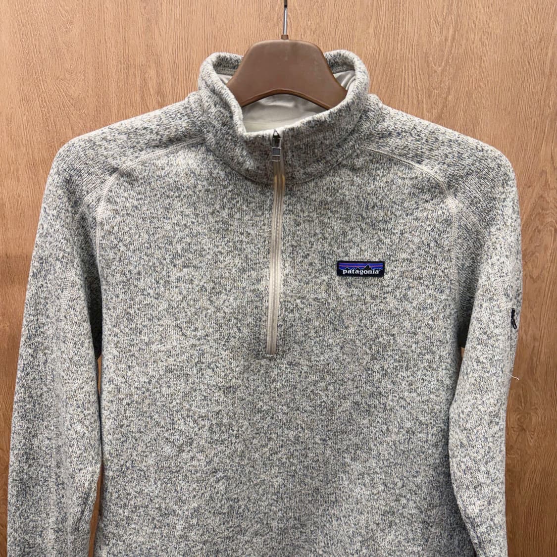 파타고니아 하프 집업 플리스 자켓 로고 패치 파이핑 디테일 멜란지 그레이 상품이미지4
