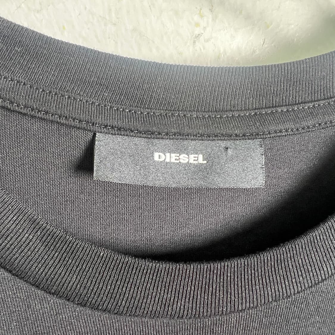 Diesel 디젤 블랙 그래픽 반팔 티셔츠  상품이미지4