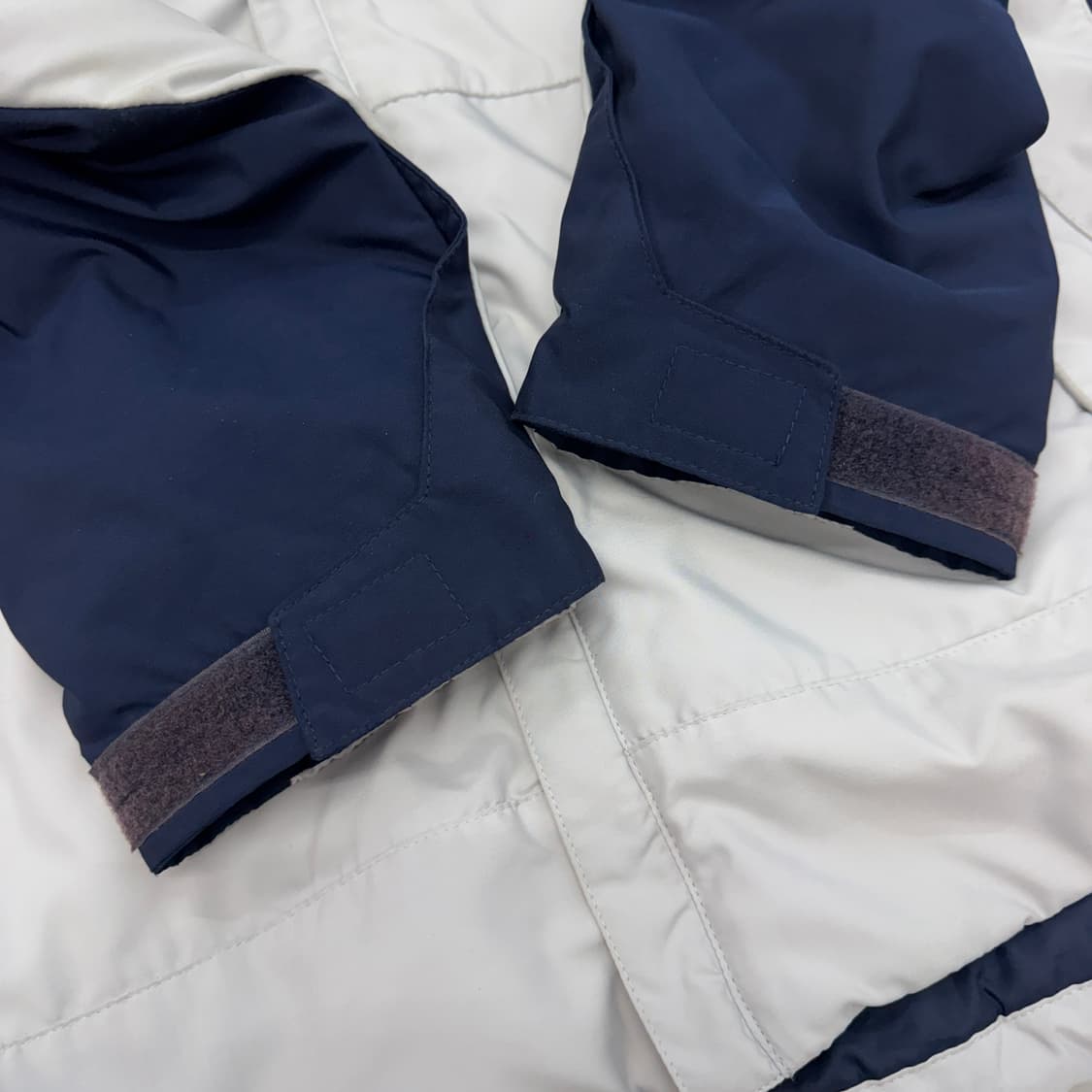 나이키 00s 스우시 올드스쿨 화이트 네이비 배색 점퍼 상품이미지4