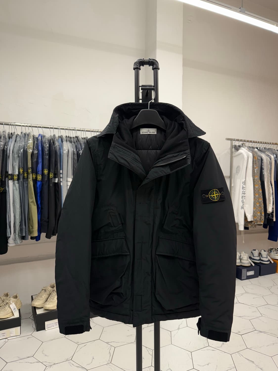 [M] 스톤아일랜드 마이크로랩스 프리마로프트 패딩 상품이미지1