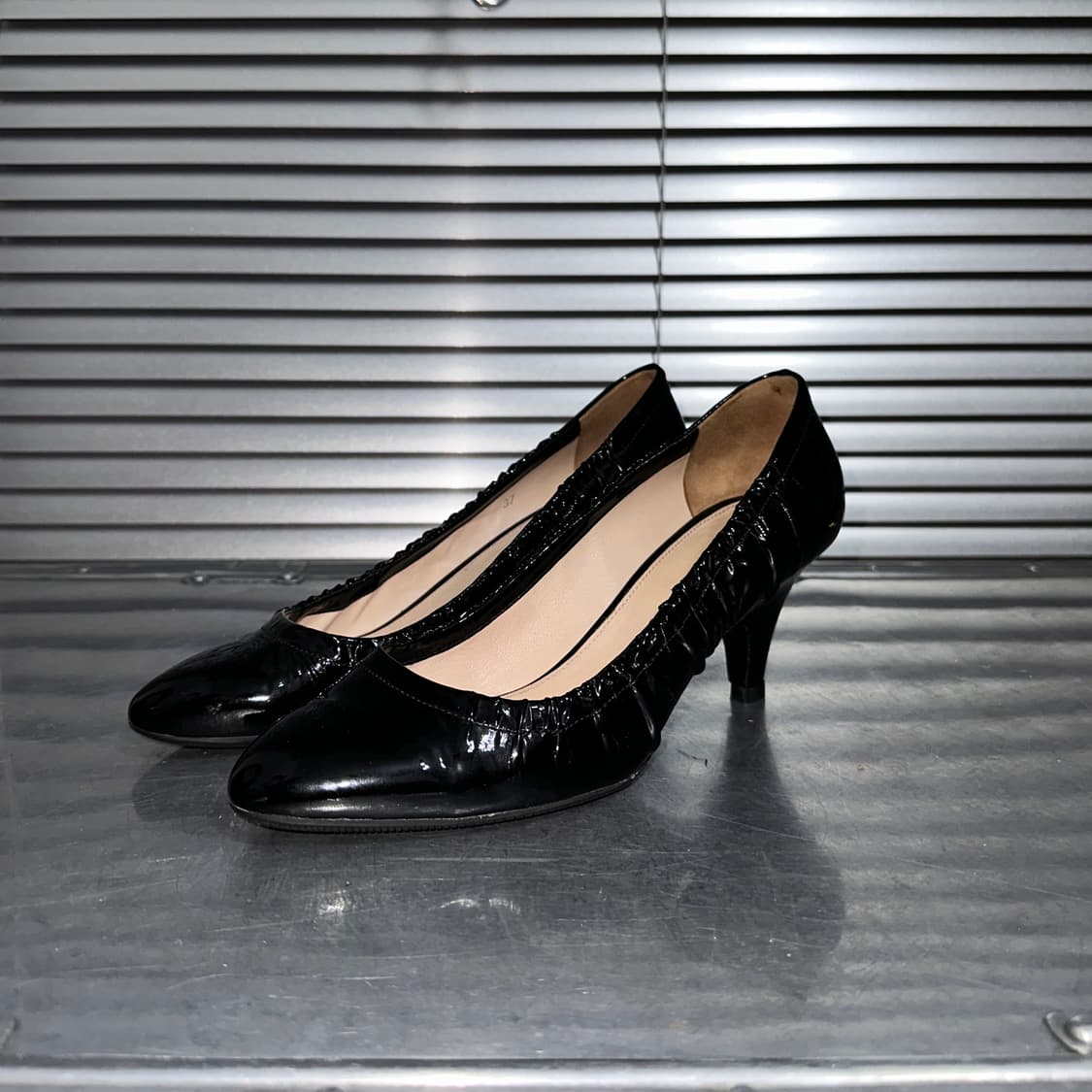 00s 빈티지 프라다 에나멜 가죽 힐 상품이미지3