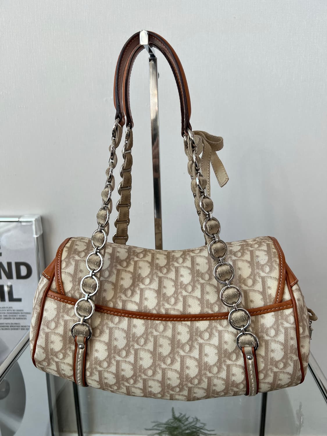 디올 로맨틱 트로터 하트 참 숄더백 상품이미지6