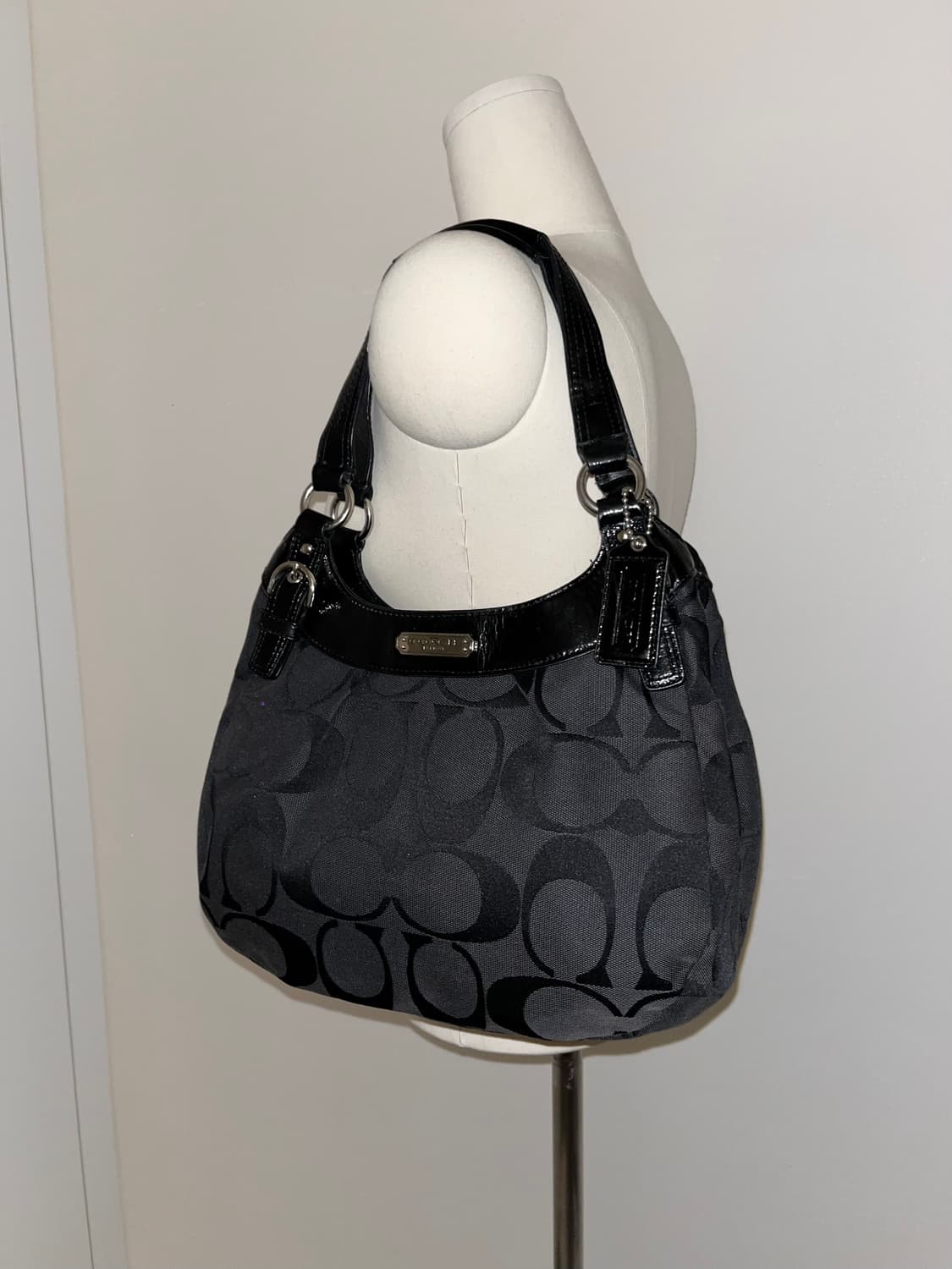 Coach Bacis All Black Shoulder bag 상품이미지2