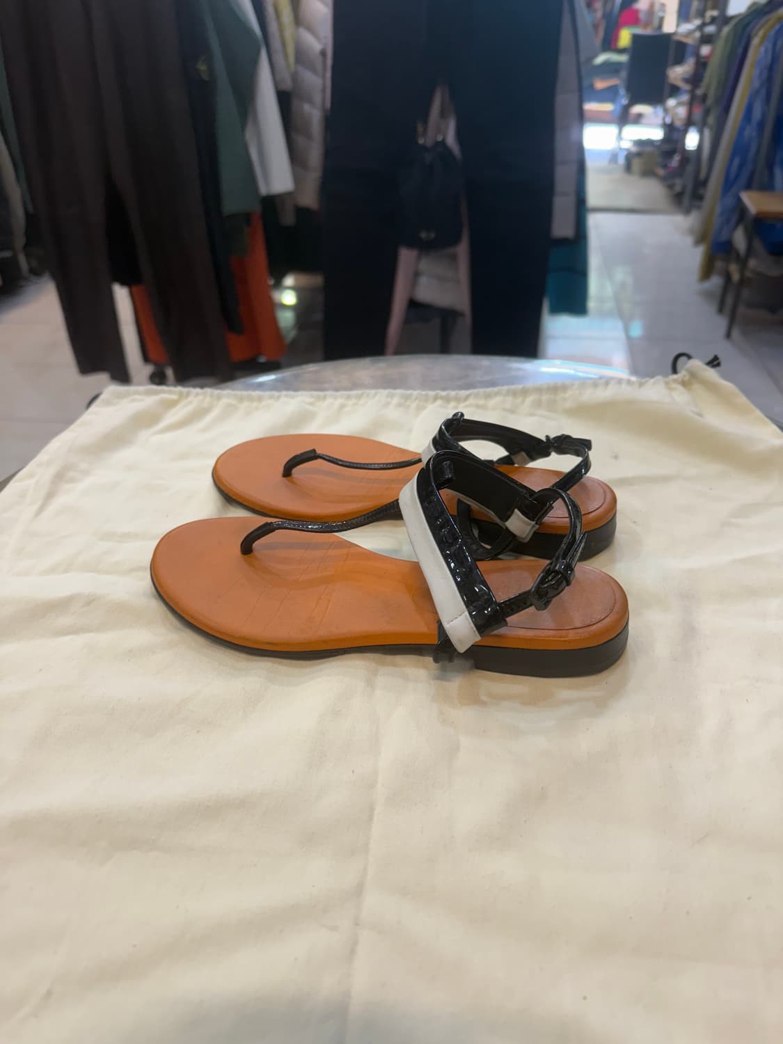 36/230-235 정품 보테카베네타 샌들 팝니다 상품이미지3