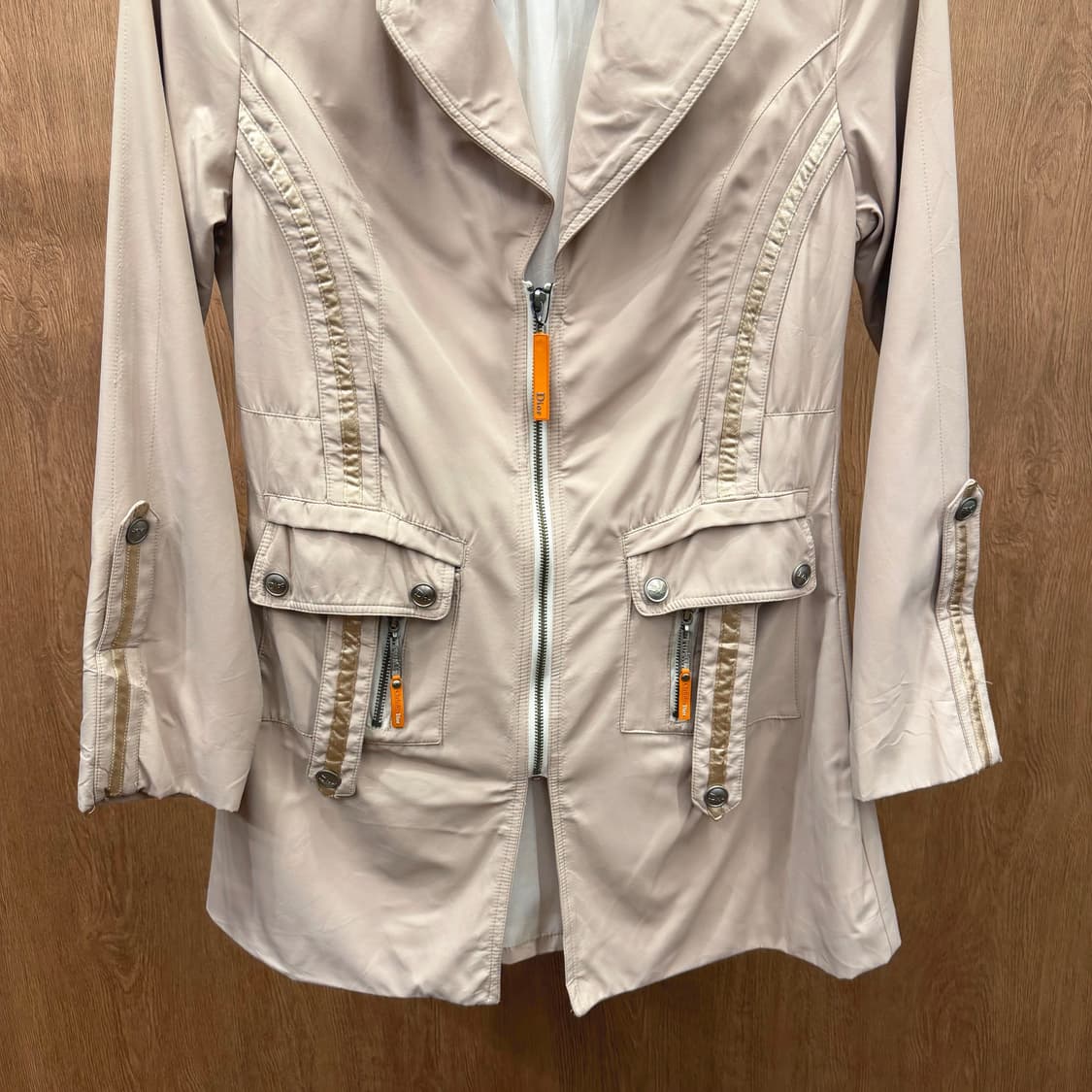 크리스찬 디올 롱 자켓 포켓 지퍼 스트랩 디테일 슬림핏 베이지 핑크 상품이미지5