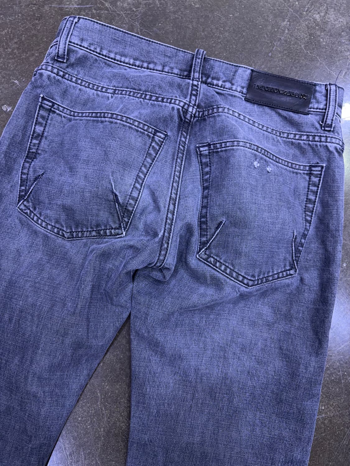 엠포리오 아르마니 주드 섹시핏 버튼플라이 데님팬츠 그레이 30 상품이미지6