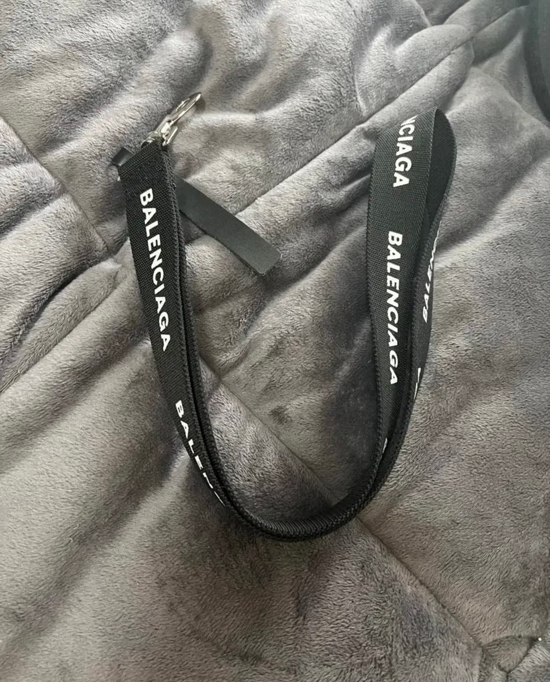 Balenciaga 후크스트랩 상품이미지1