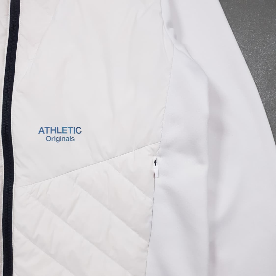 M) 데상트 신형 20FW 덕다운 방풍 하이브리드 플리스 자켓 화이트 상품이미지5