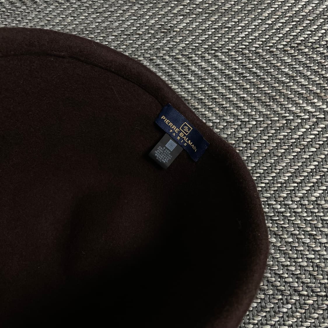 90s 피에르 발망 아카이브 버킷햇 브라운y 3138 상품이미지3