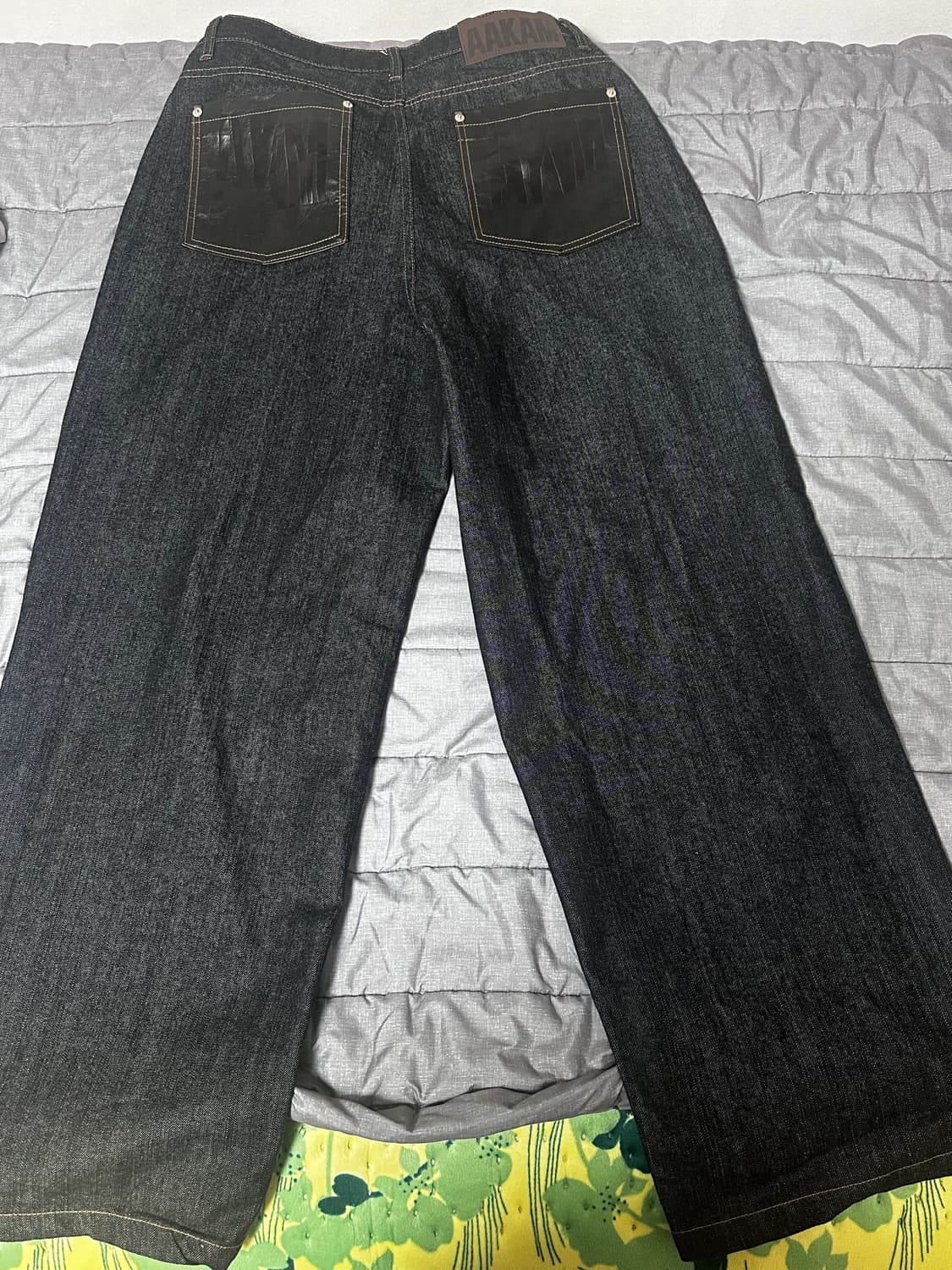 아캄 레더 패치 데님 2사이즈 팝니다. 상품이미지3