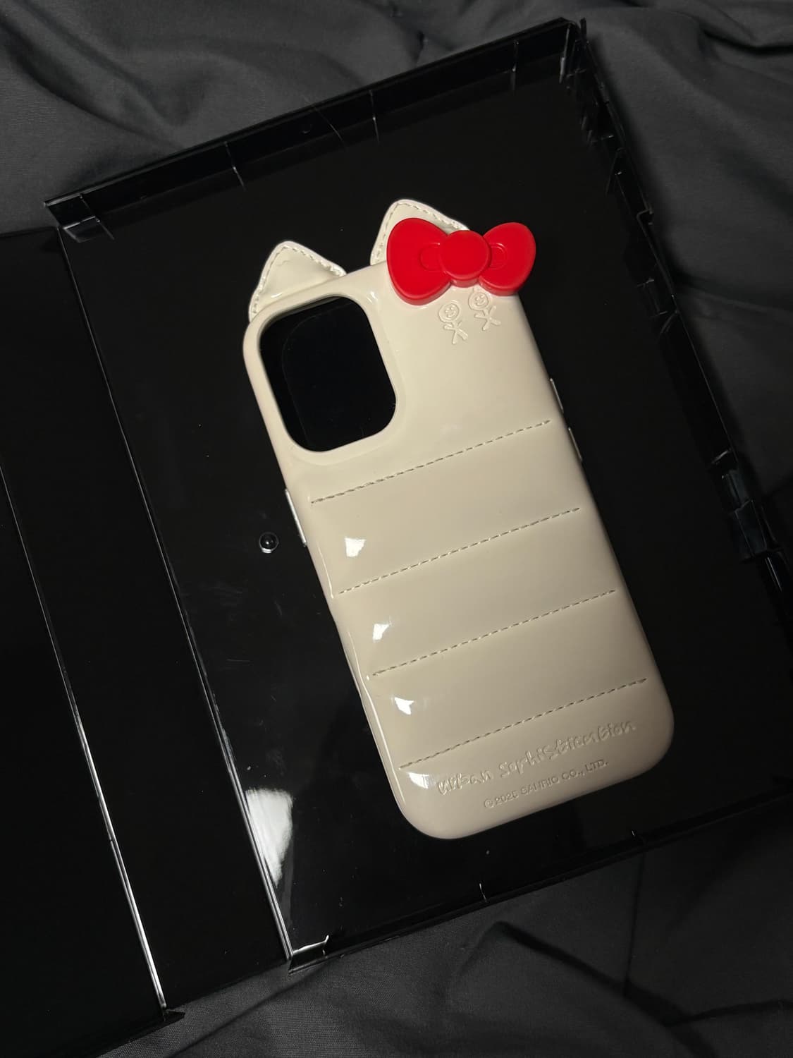 어반소피스티케이션 헬로키티 콜라보 케이스 아이폰 16 상품이미지1