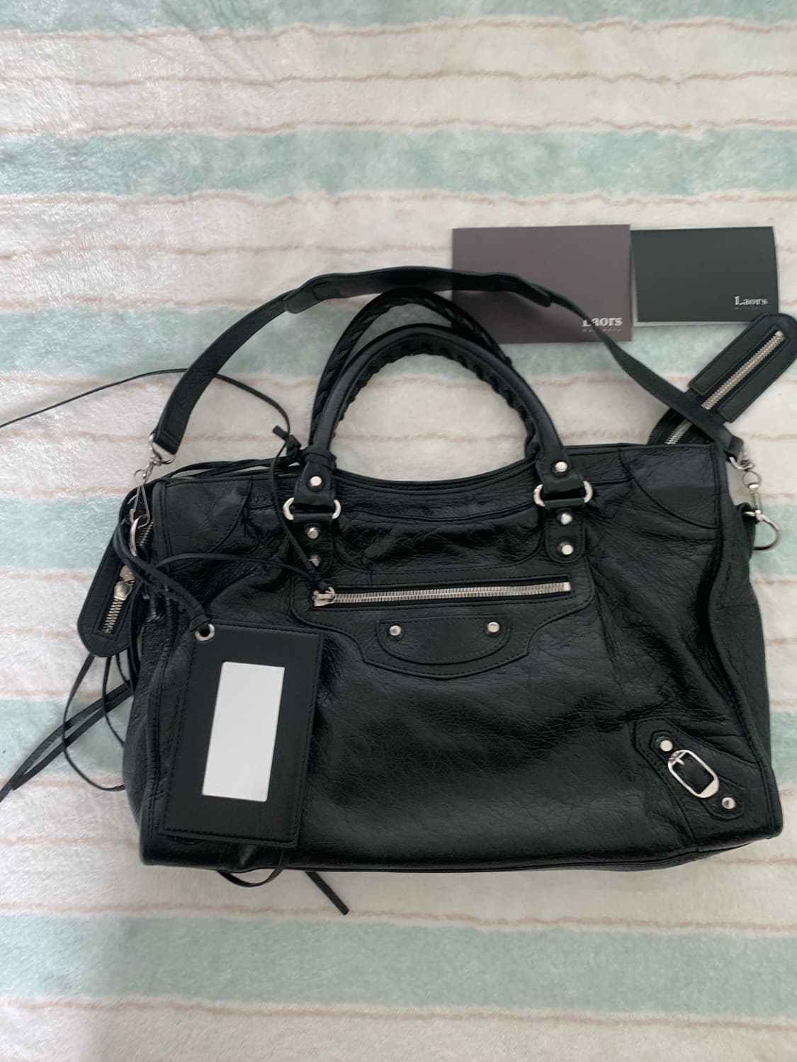 발렌시아가 모터백 시티백 미듐 블랙 은장 상품이미지3