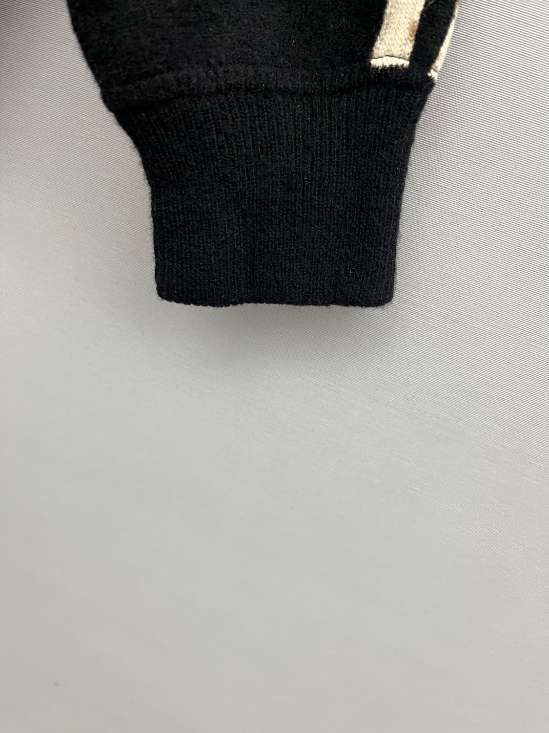 폴로 랄프로렌 시그니처로고 사이드 더블라인 반집업 니트 상품이미지7