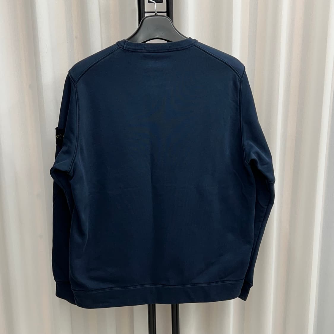 스톤아일랜드 와펜 맨투맨 네이비 (L) 상품이미지2