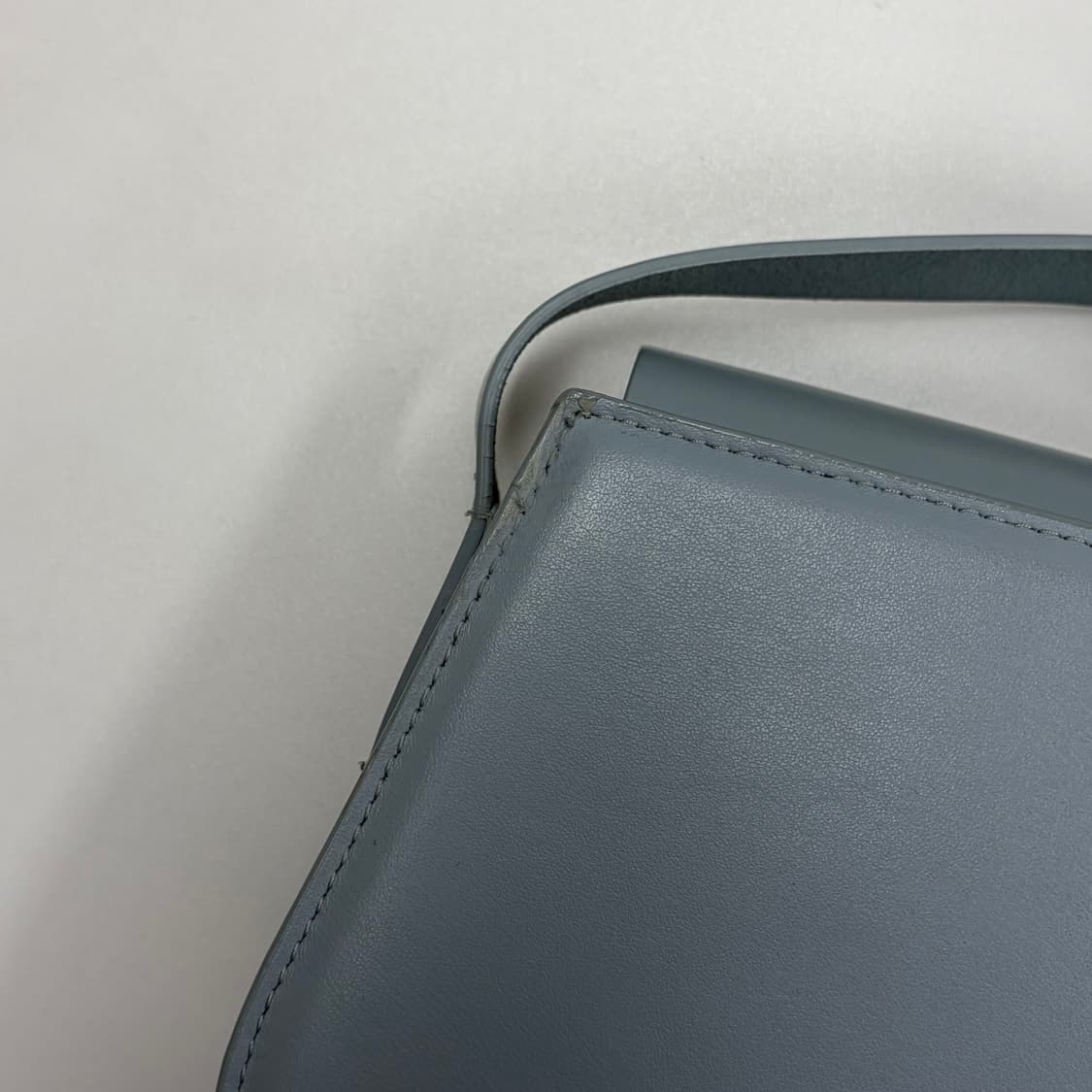 코스 cos 크로스백 상품이미지5