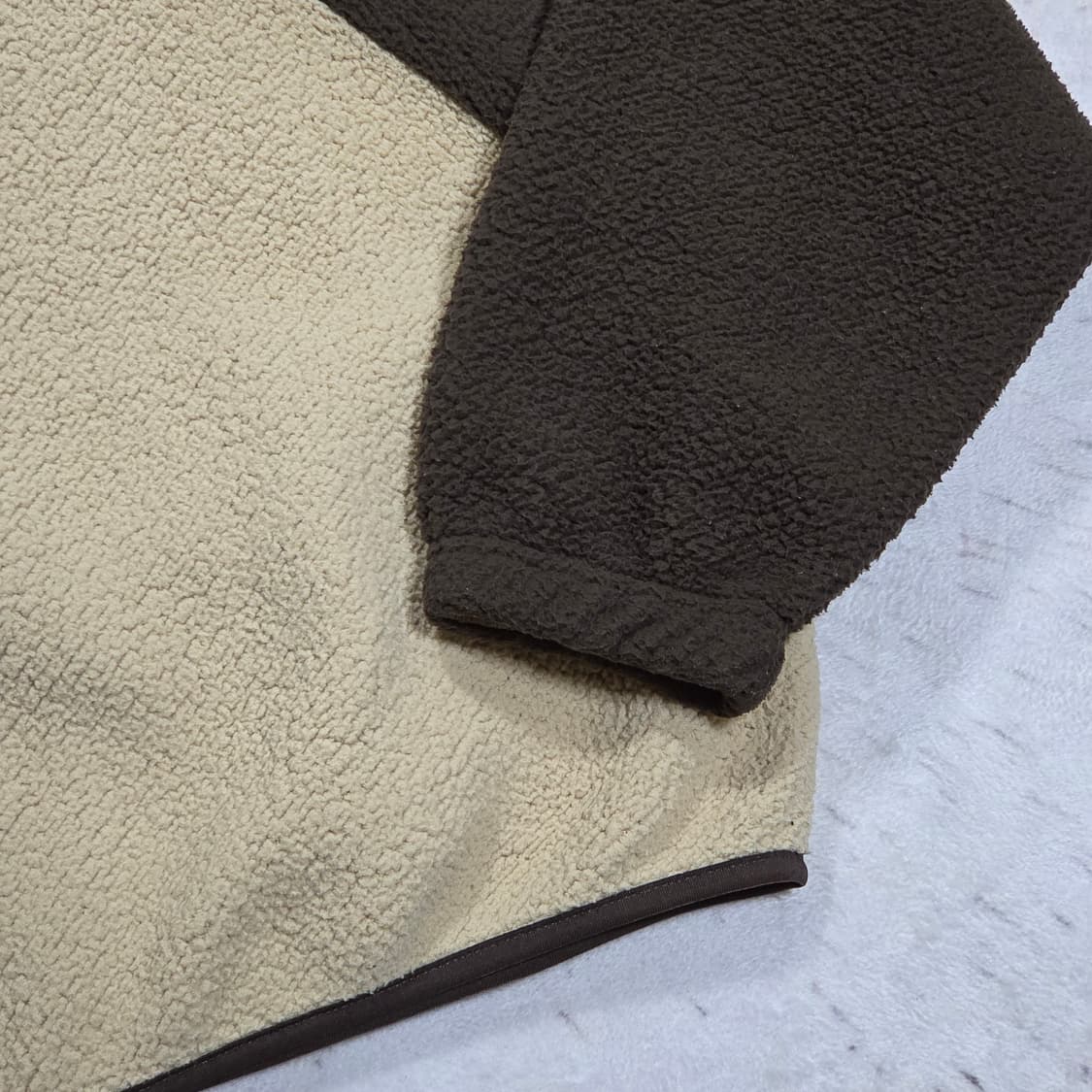 나이키 브라운 배색 크롭 후리스 상품이미지6