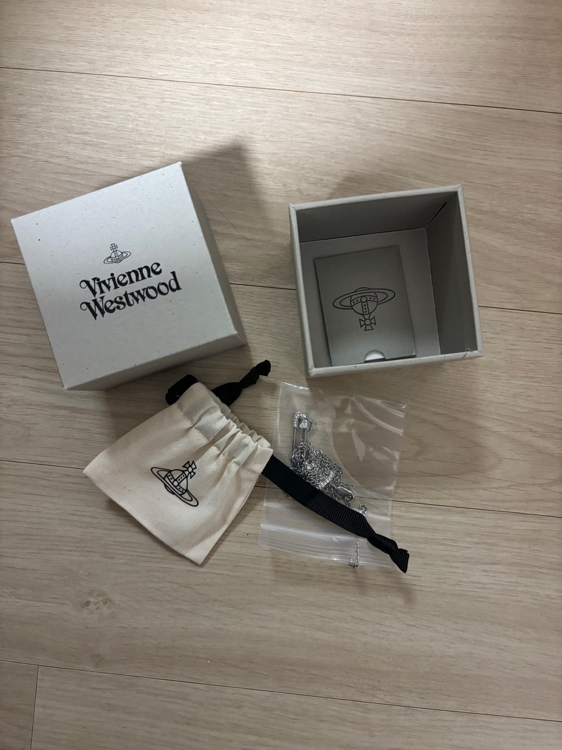 비비안웨스트우드 루크리스 목걸이 상품이미지2