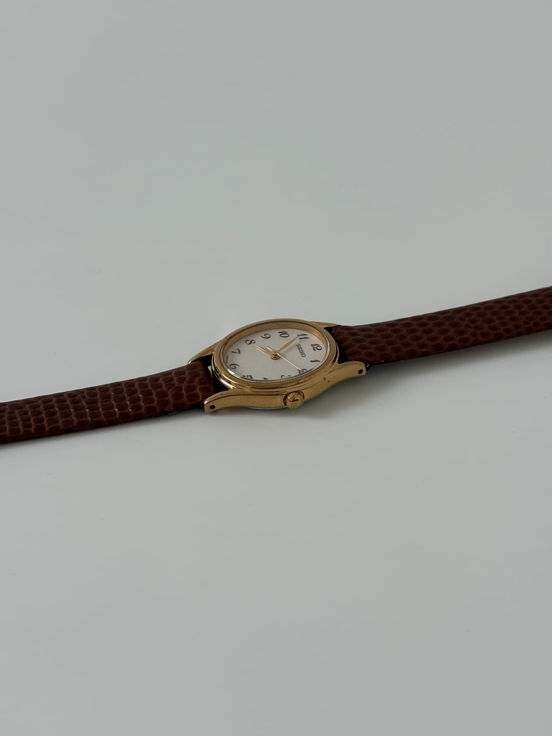 세이코 1990년대 빈티지시계 골드 오벌 쿼츠 여성 상품이미지5