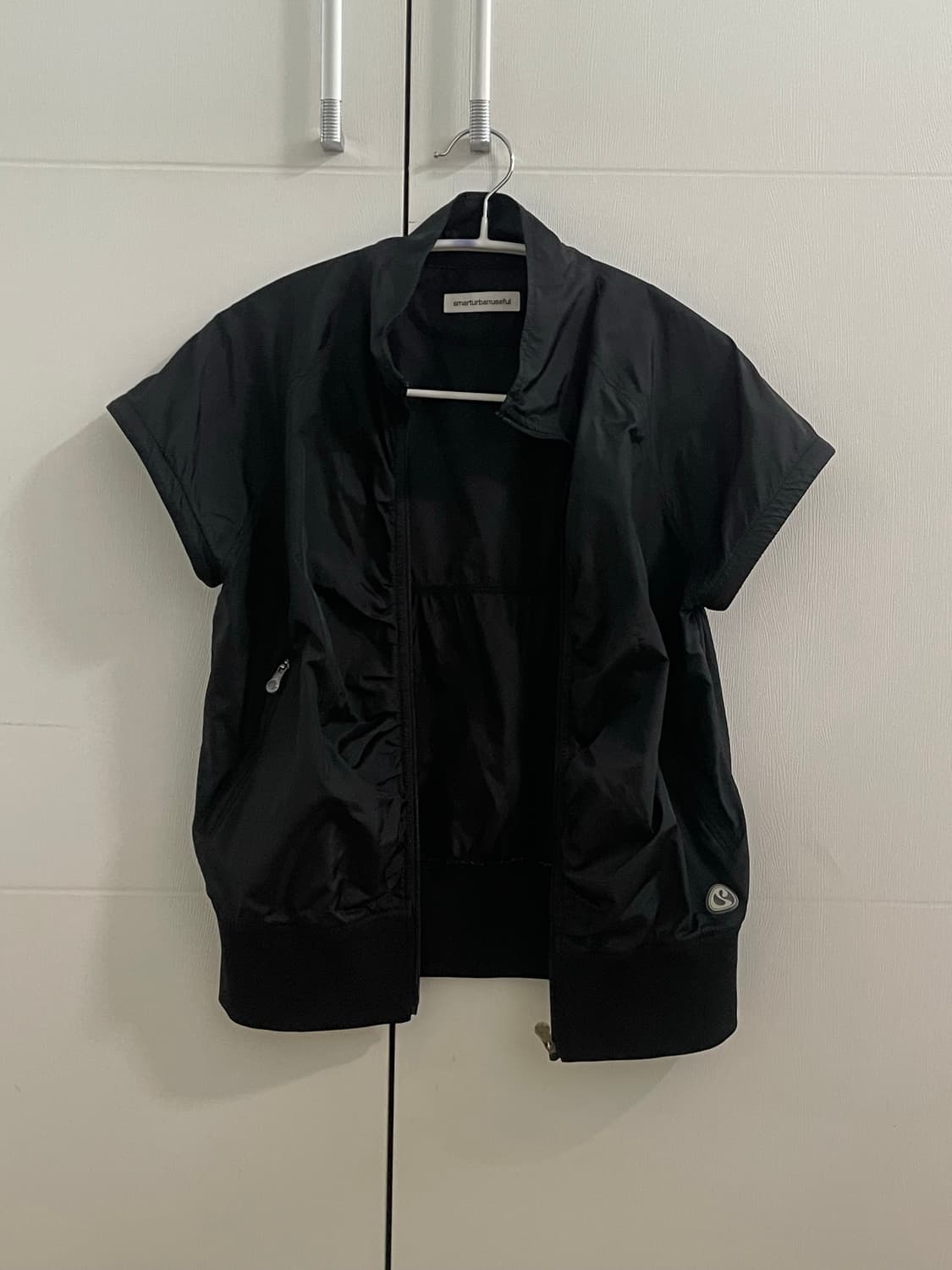 스마트어반유즈풀 윈드브레이커 반팔 집업(블랙) 상품이미지3