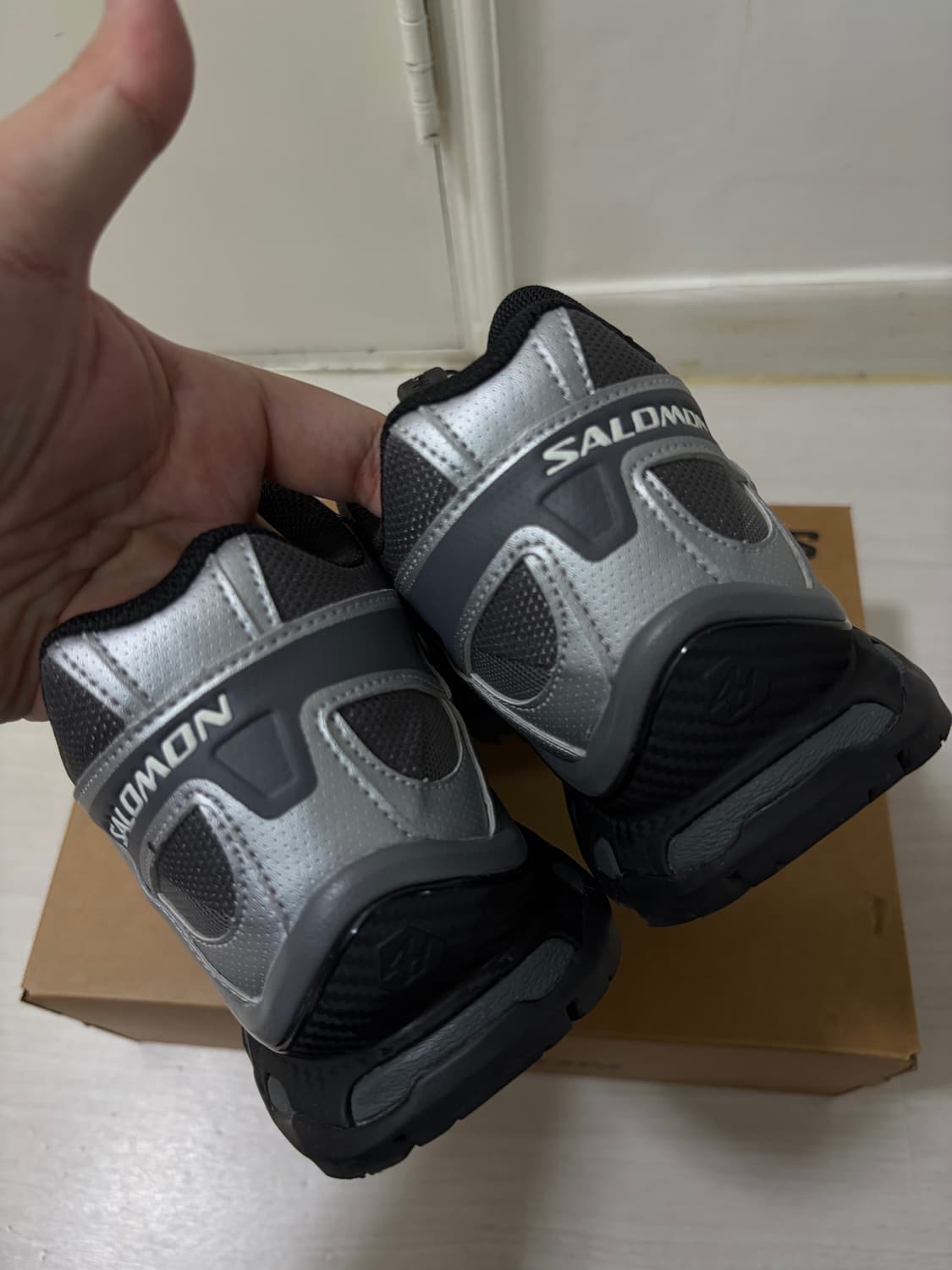 [290]살로몬 XT-QUEST 스톤 판매합니다. 상품이미지6