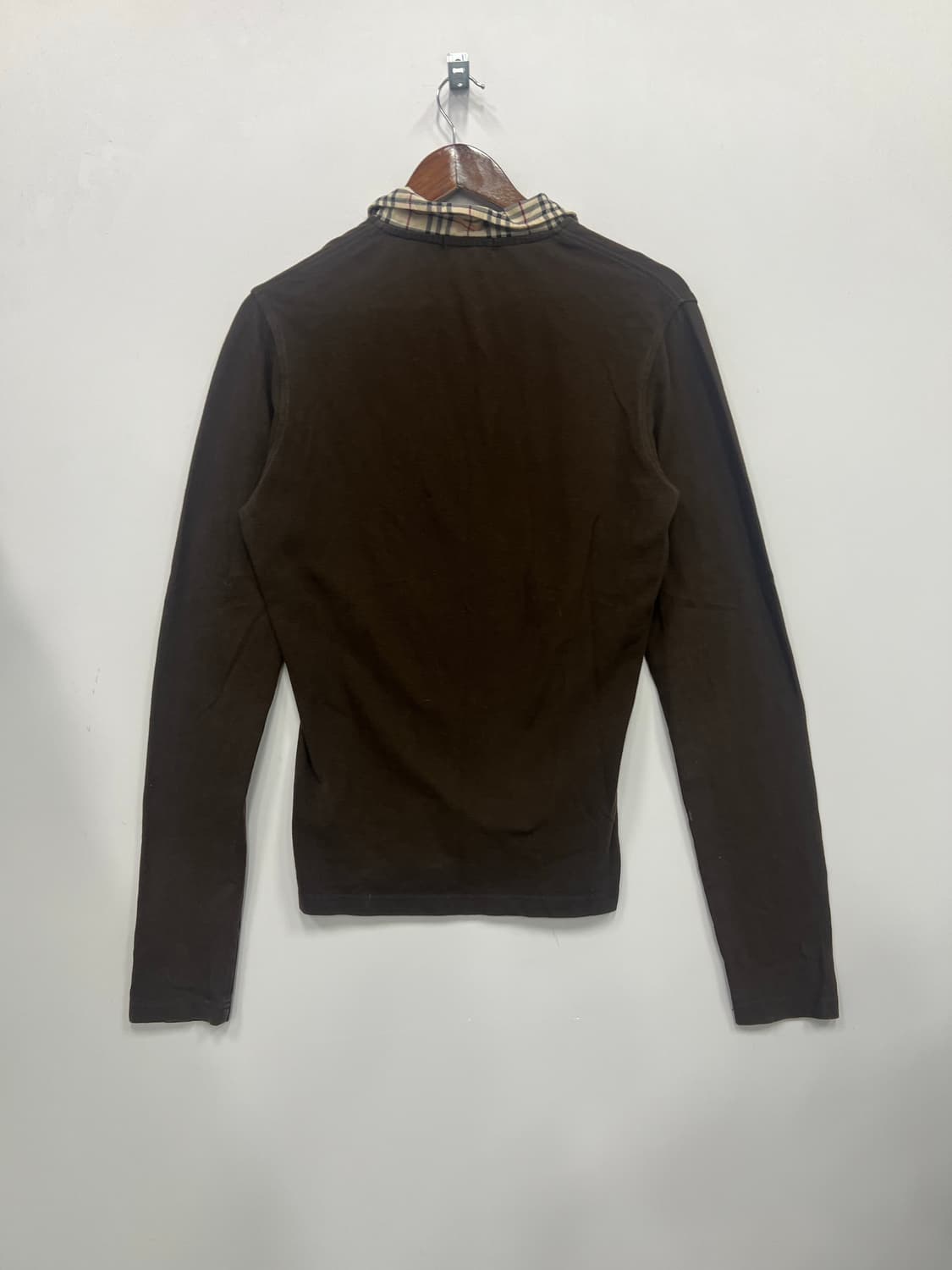 버버리 브라운 긴팔티  상품이미지3