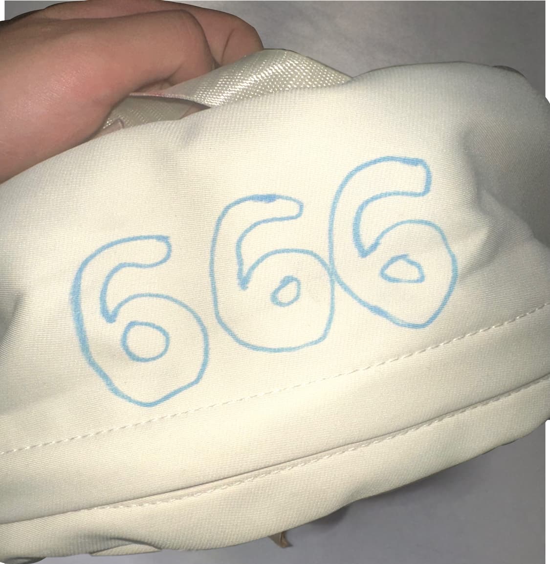 커스텀 화이트 백팩 / 블레이디 bladee 바이브 상품이미지2
