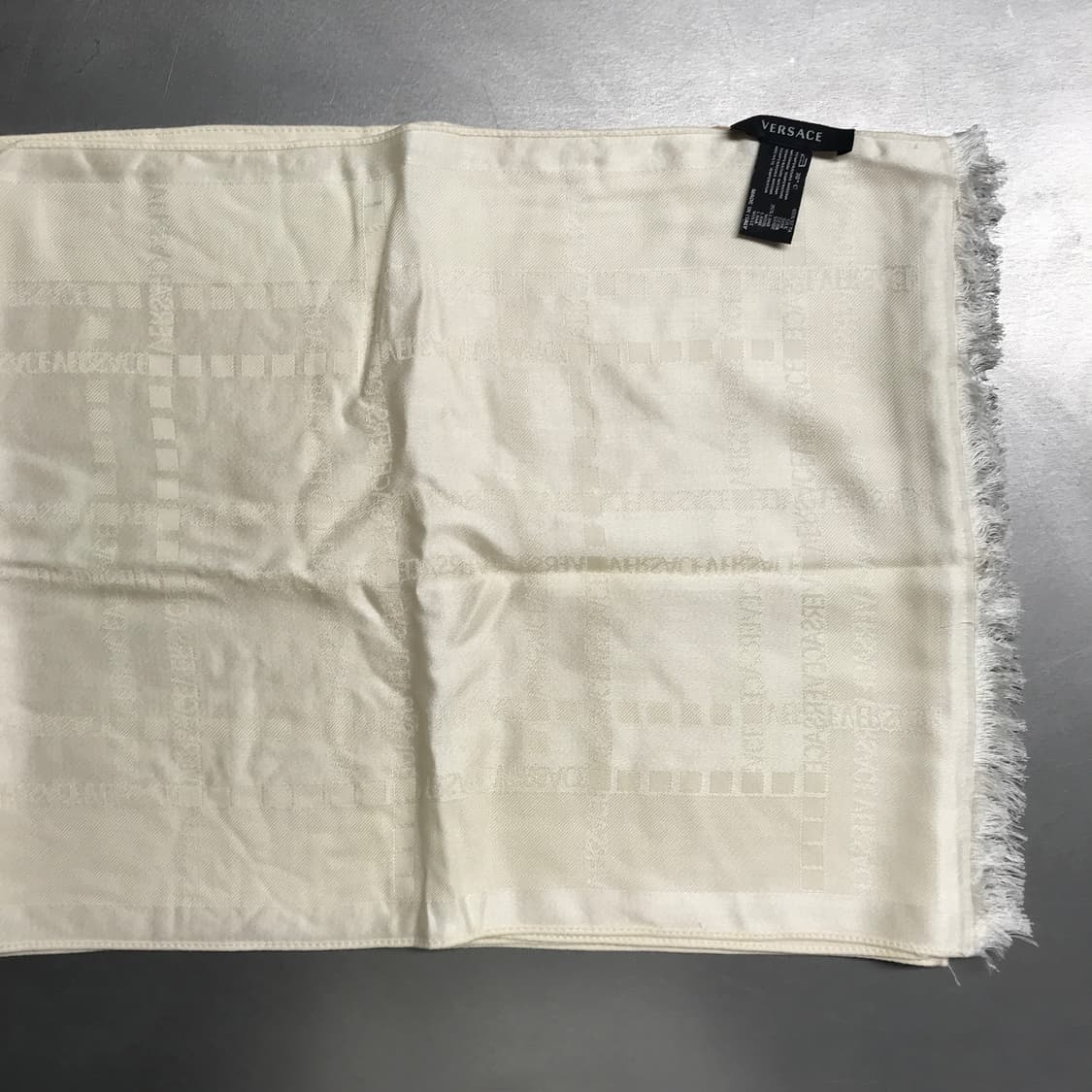 베르사체 실크 스카프 상품이미지3