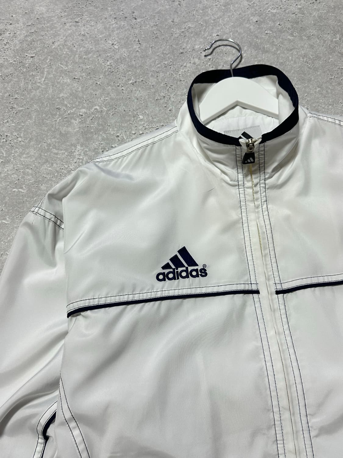 아디다스 올드스쿨 화이트 라인 바람막이 상품이미지3