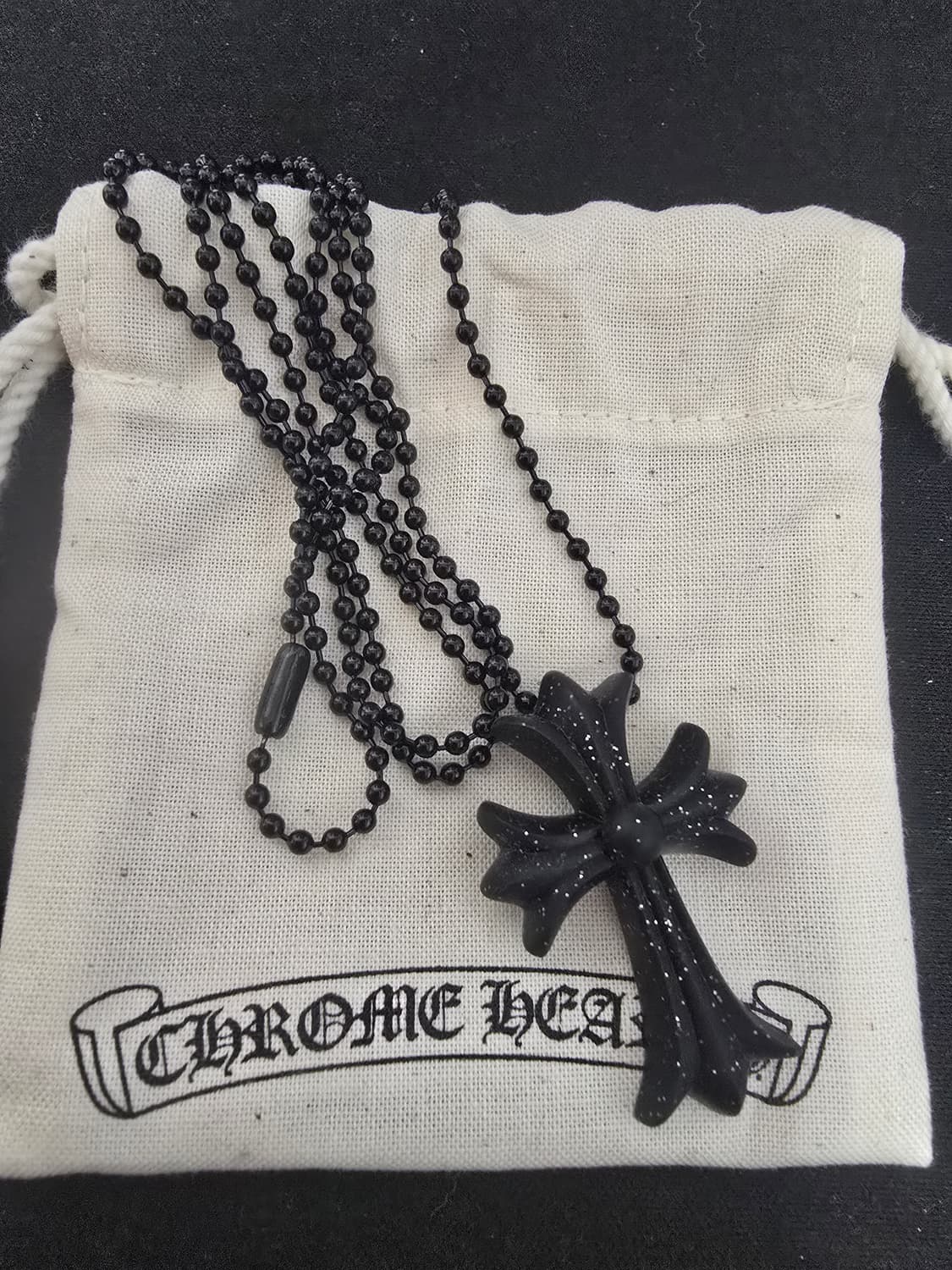 크롬하츠 실리크롬 CH 크로스 펜던트 블랙 글리터 상품이미지1