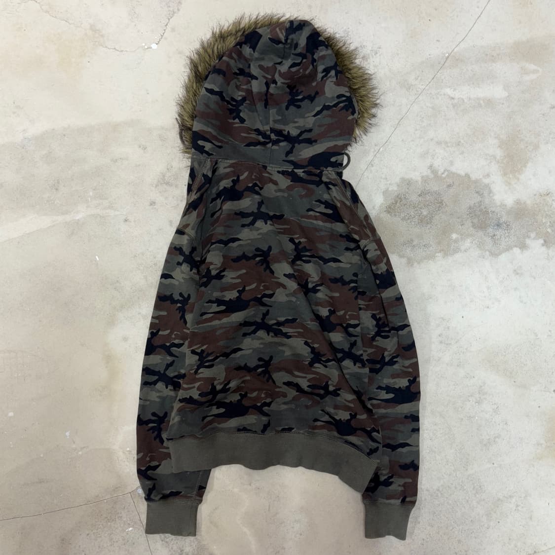 [L] 00’s L.G.B st Camo Fur Hoodie 상품이미지2