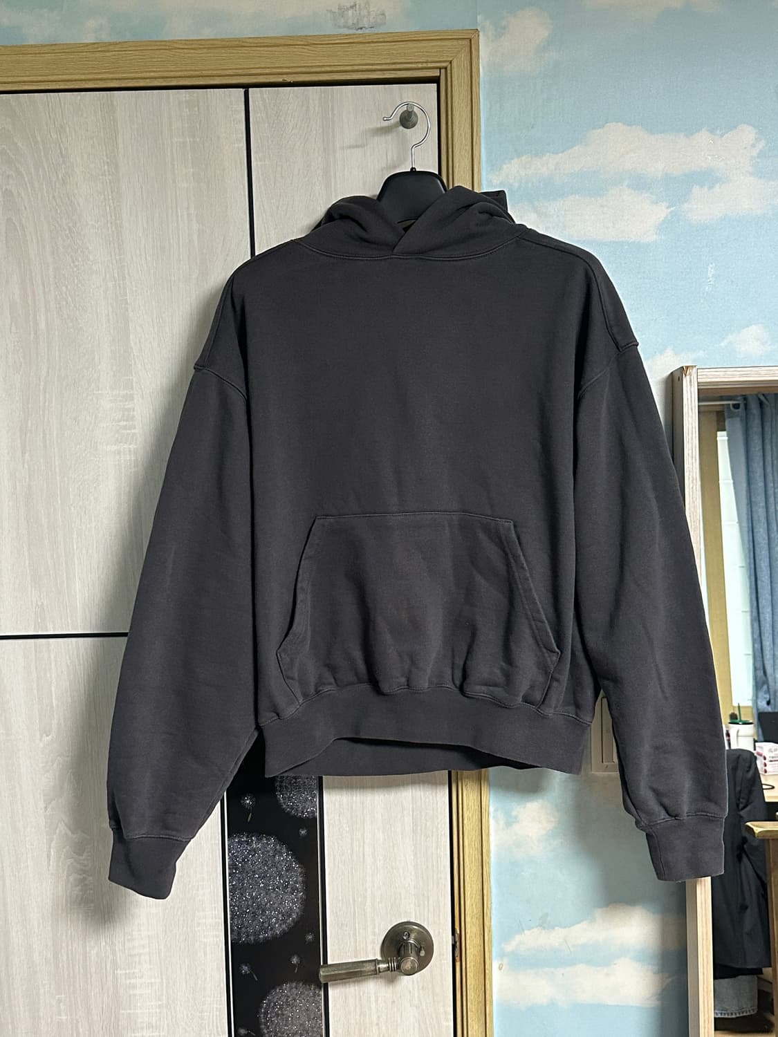 (XL) 에드리엘로스 커버 스웻 후드 [차콜] 상품이미지3