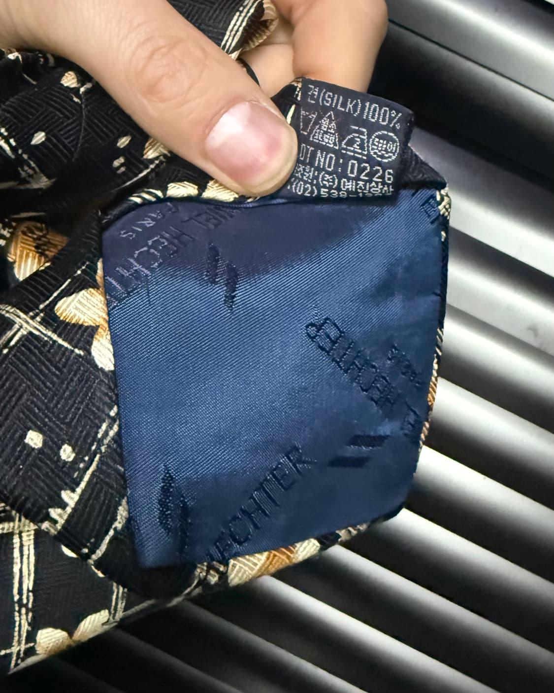 다니엘에스떼 플라워 블랙 노랑색 옐로우 골드 베이지 실크 넥타이 프랑스 상품이미지8