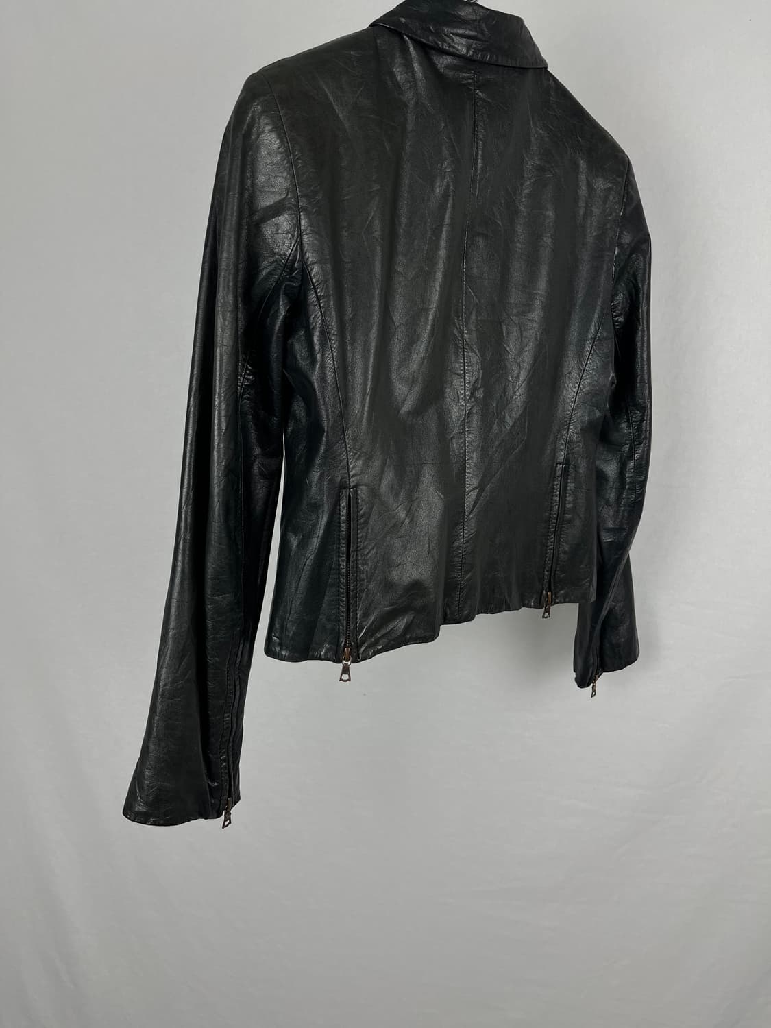 Theory 소가죽 크롭 레더 자켓 상품이미지6